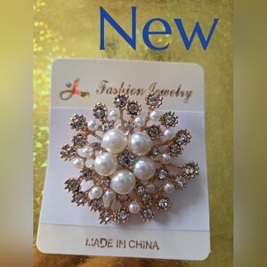 #0901 Fashion Jewelry snowflake pearl rhinestone  Brooch